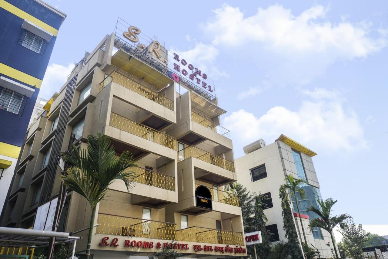 Super Townhouse Oak Sr Hotel Wakad Pune Exterior foto