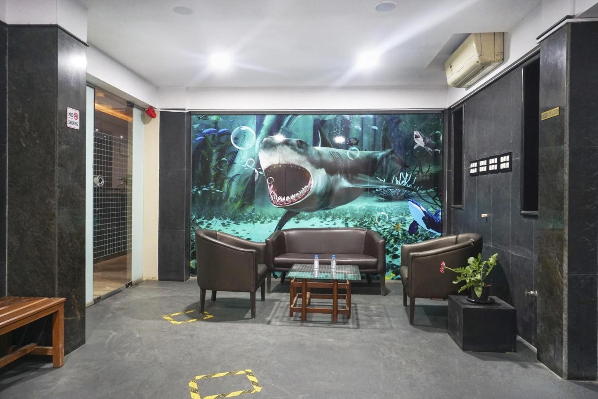 Super Townhouse Oak Sr Hotel Wakad Pune Exterior foto